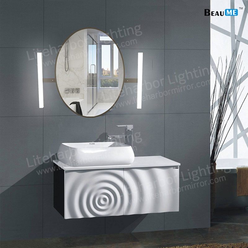 HIGH-LUMEN VANITY LIGHTING FOR A BATHROOM